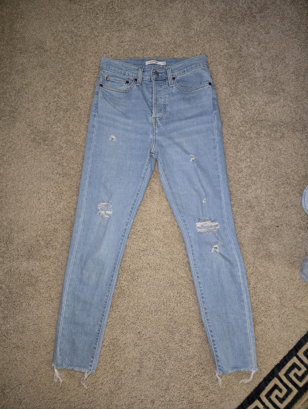 Levi's Wedgie Skinny Women’s Button Fly Lightly Distress High-Rise Jeans 27x27